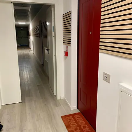 Mylo's -15 Minutes From The Duomo, Ieo, Prada *