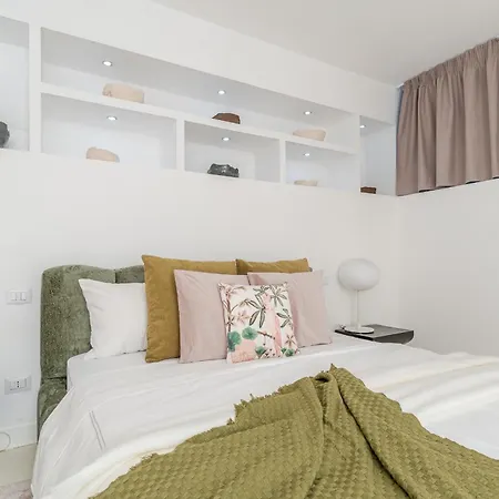 Breraprivata, Con Giardino E Jacuzzi Ad Uso Esclusivo - *