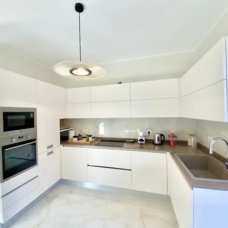 Penthouse With Panoramic Terrace-8 Minutes From The Duomo