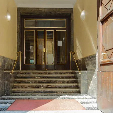 Della Corte House - Elegant Station Daire *