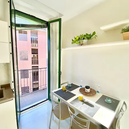 Penthouse With Panoramic Terrace-8 Minutes From The Duomo
