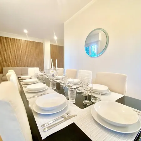 Penthouse With Panoramic Terrace-8 Minutes From The Duomo 公寓 *