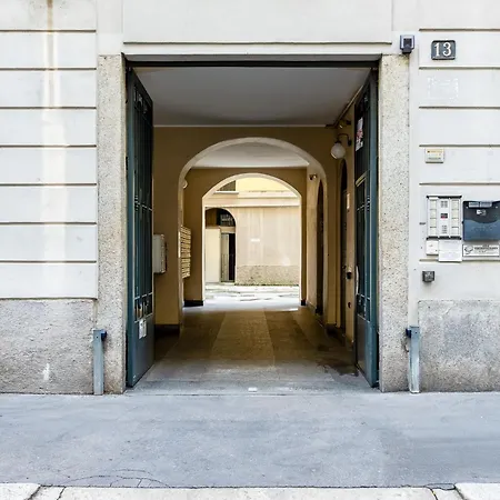 Loft With Private Garden At Navigli * Milan