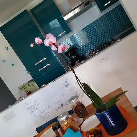 Bright And Lovely Private In