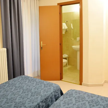 奥罗拉酒店 * 米兰