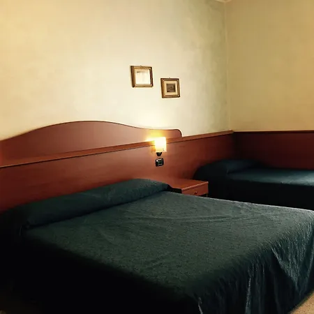 奥罗拉酒店 酒店