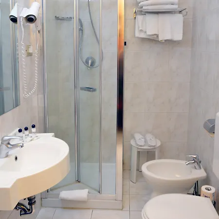 奥罗拉酒店 酒店