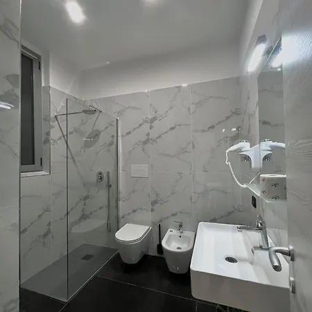 Sara Hotell Milano