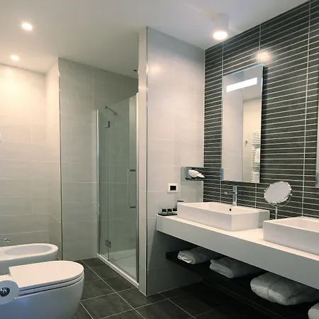 Otel Mentana, By R Collection