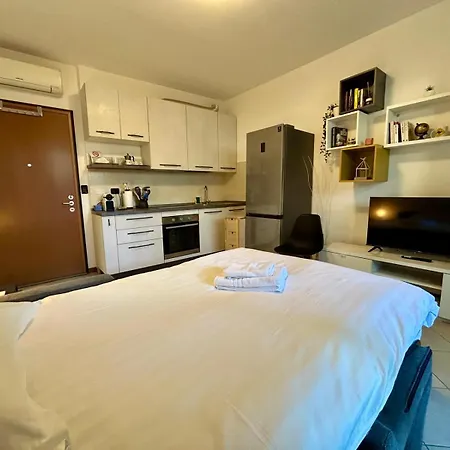 Kibilu - Via Dei Carafa Dergano Yellow Line * Milano