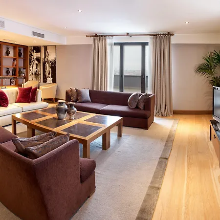 ラディソン ブルー 4*