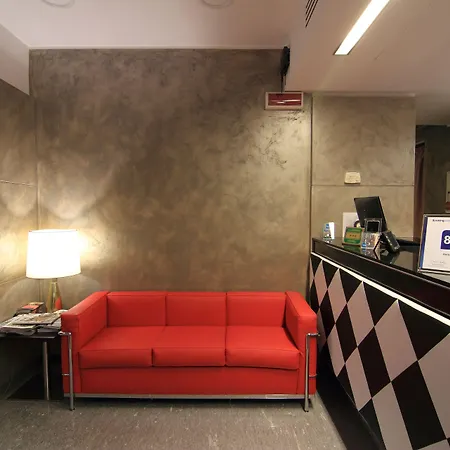 Metrò Hotel 3*