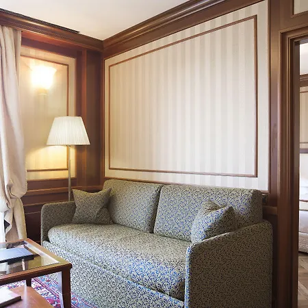 Manzoni 4*
