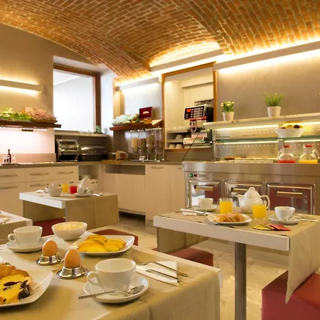 이데알레 호텔 밀라노