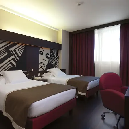 Crowne Plaza By Ihg Отель 4*