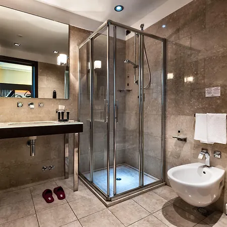 Crowne Plaza By Ihg Отель 4*