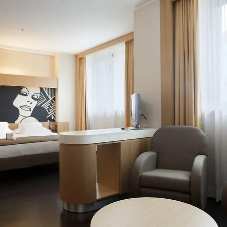 Отель Crowne Plaza By Ihg Милан