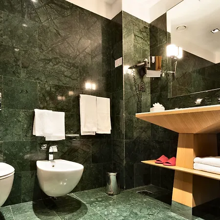 Otel Crowne Plaza By Ihg 4*