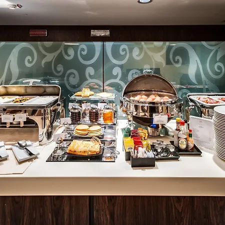 Crowne Plaza By Ihg 4*