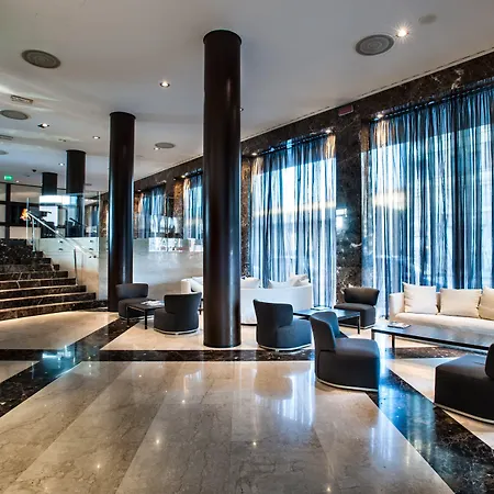 Crowne Plaza By Ihg Szálloda