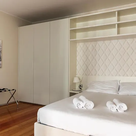 Youhosty - Luxury Town House