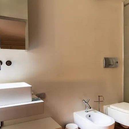 Апартаменты Youhosty - Luxury Town House