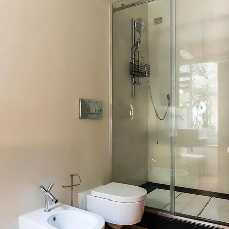 Апартаменты Youhosty - Luxury Town House