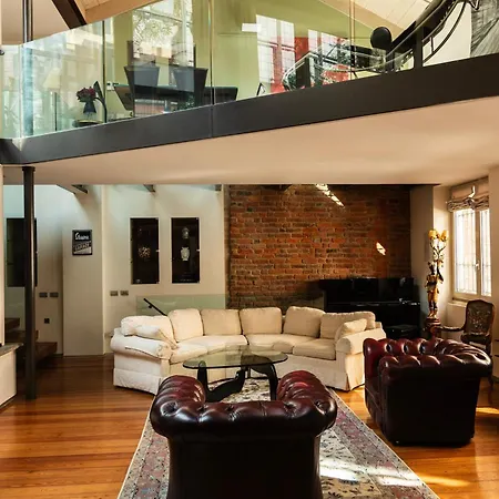 Youhosty - Luxury Town House