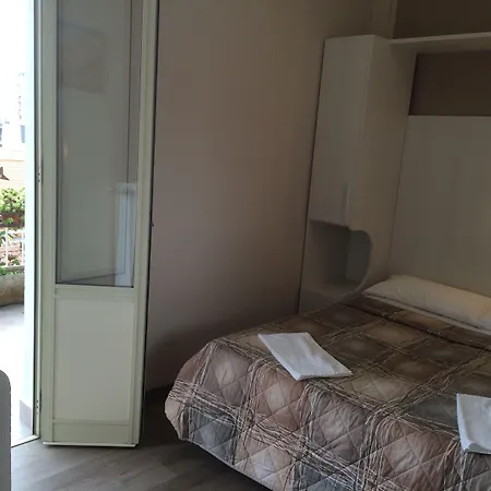 ホテル ケネディ *