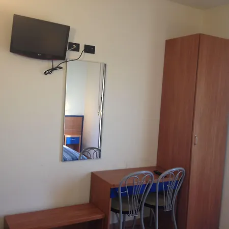 Отель Iride Stazione Lambrate Citta Studi 2*