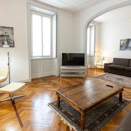 Aparthotel De La Gare 4*