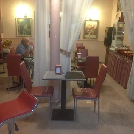 Hotel Piola 2*