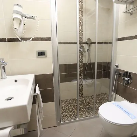 Piacenza Hotel Milan