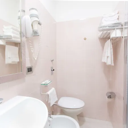 Piacenza 3* מילאנו