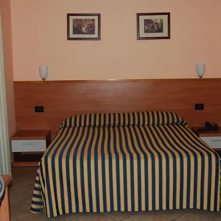 Salerno Ξενοδοχείο Μιλάνο