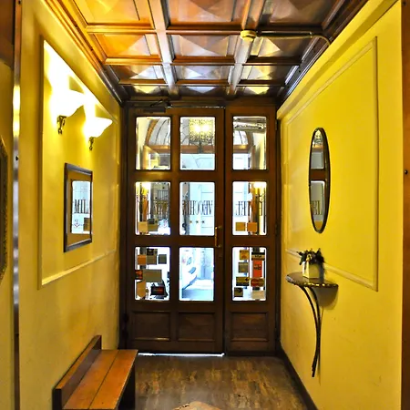 Vecchia Hotel