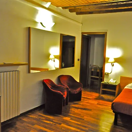 Vecchia Hotel