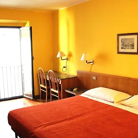 Vecchia Hotel