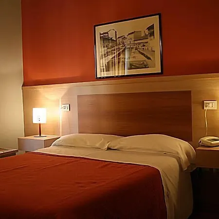 多佛尔酒店 米兰