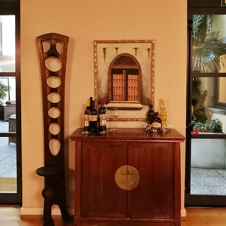 Townhouse 33 Boutique Hotel