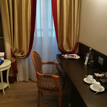 Townhouse 33 Hotel 4*