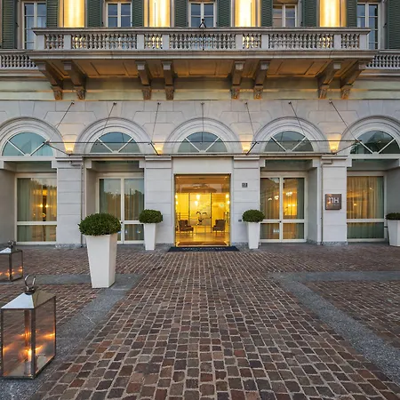 Nh Palazzo Moscova Hotel
