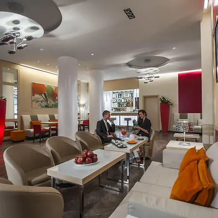 Ramada Plaza By Wyndham 酒店