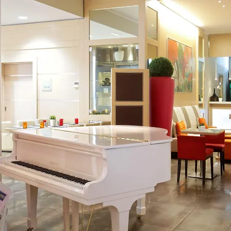 Отель Ramada Plaza By Wyndham 4*