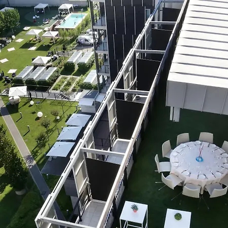 Ramada Plaza By Wyndham Отель Милан