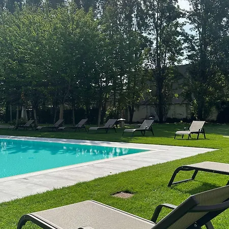 Отель Ramada Plaza By Wyndham 4*
