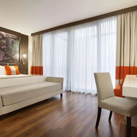 Отель Ramada Plaza By Wyndham