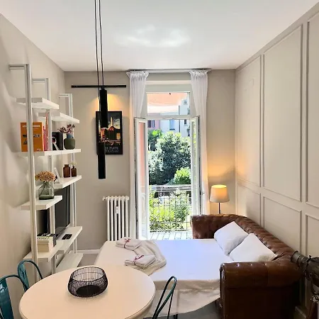 In Certosa, Milan, Near The Center Apartment Mailand