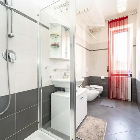 Isabel House * Milano