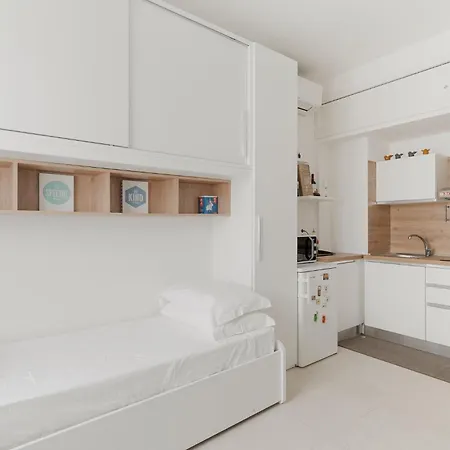 Guesthost - Bright Bocconi 밀라노